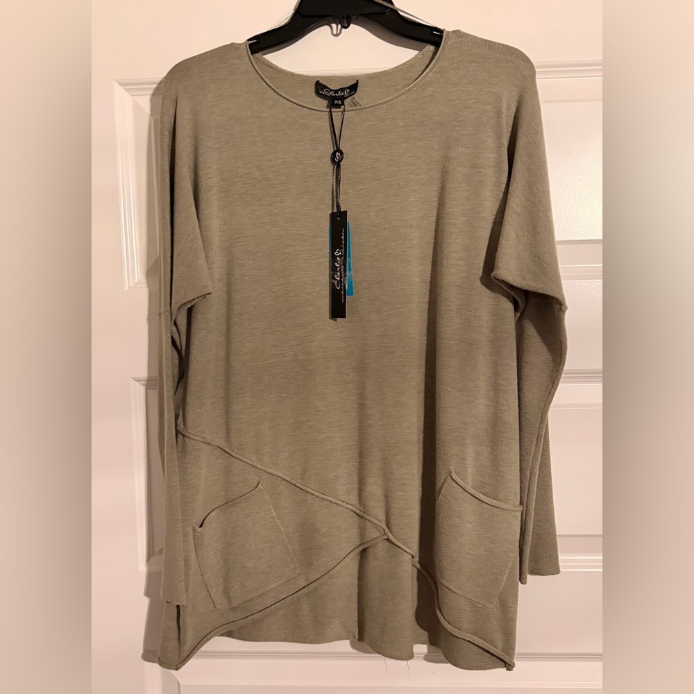 Charlie B oversized Olive Tunic with Pockets
New  women’s size S